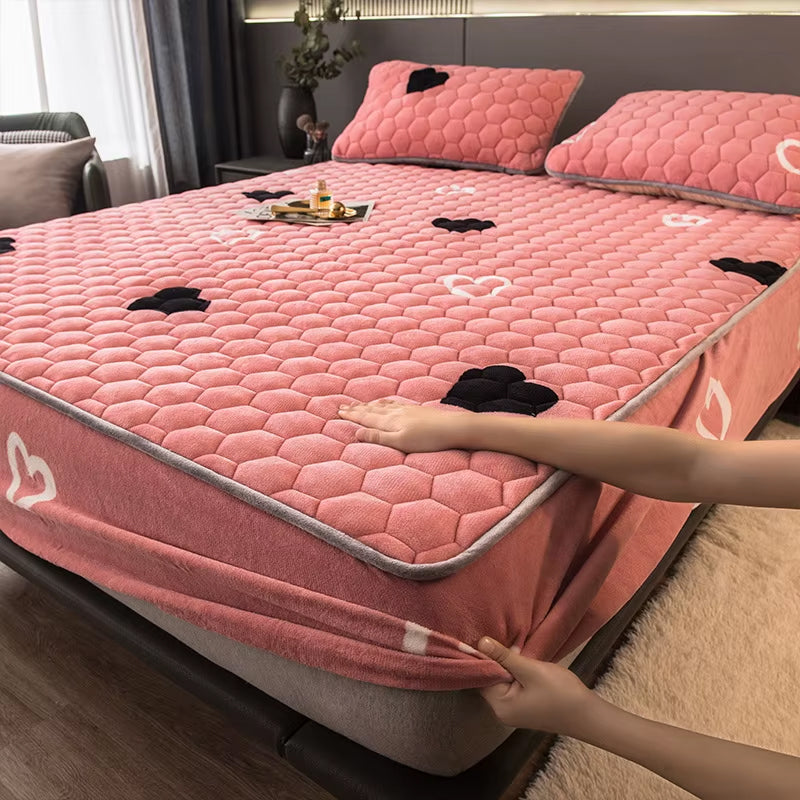 Mekani i elegantan set posteljine