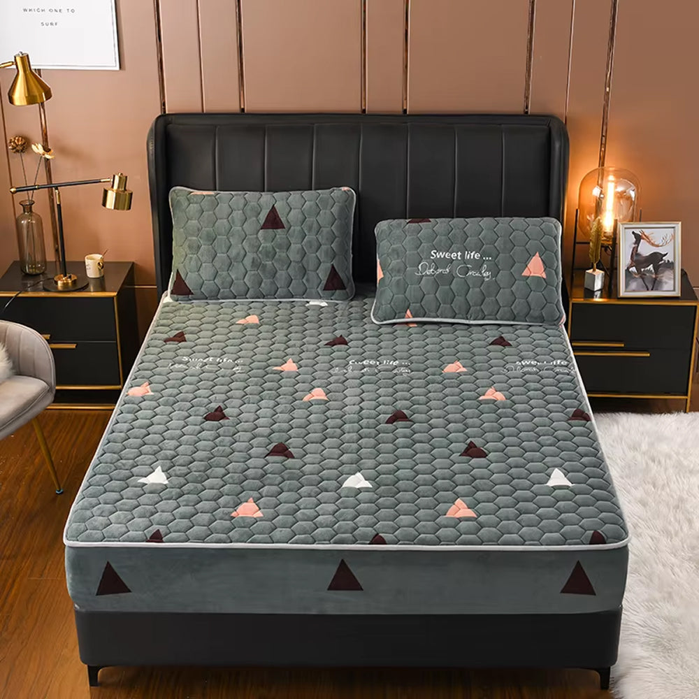 Mekani i elegantan set posteljine